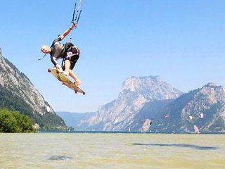 Kitesurfen am Attersee